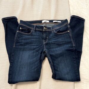 Guess low rise skinny jeans sz 29